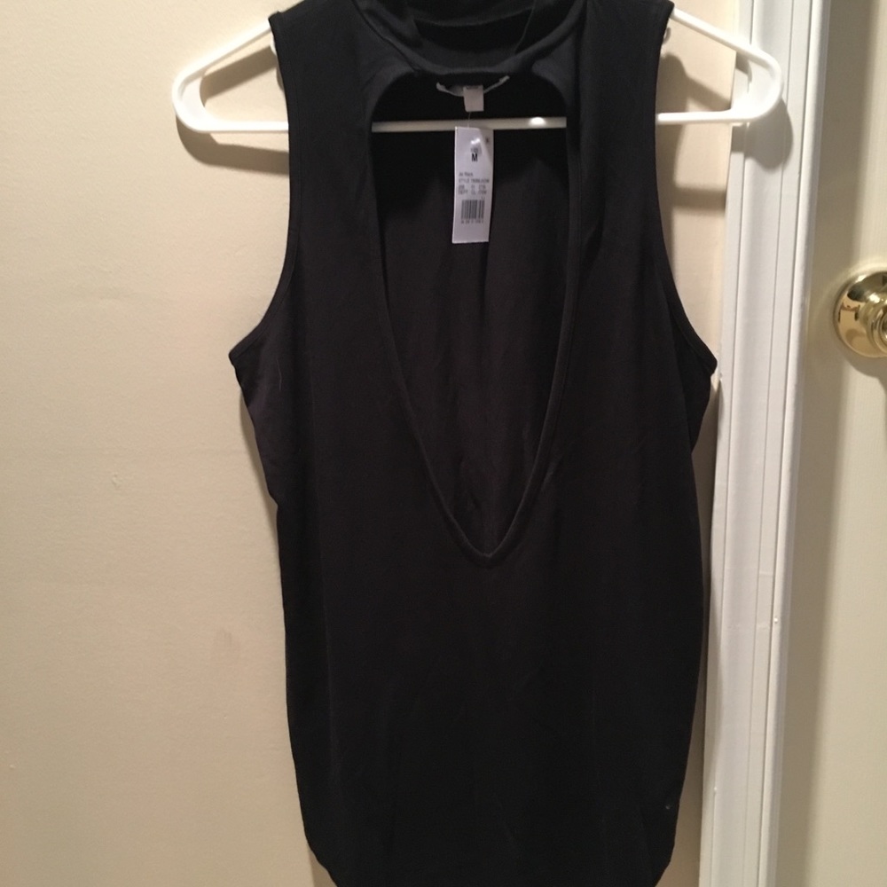Open back Tank - Picture 5 of 5